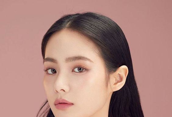 2 Essential Nutrients for Anti-Aging Effects on Skin, Hair, and Nails