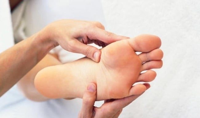 4 Signs on the Feet that Warn Your Liver is Crying for Help: Especially the 3rd Sign Examining Urgently