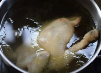 Boiled chicken: should it be cooked breast-side up or breast-side down? Majority do it wrong and end up with tasteless, overcooked chicken.