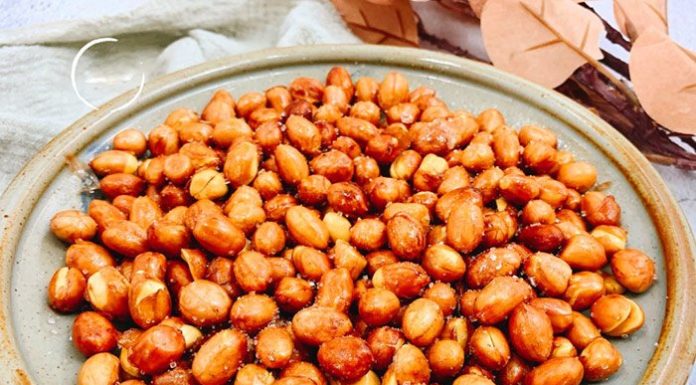 Don’t add oil to roasted salt right away, take one more step to make it crispy for a week without spoiling.