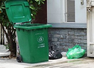 Feng Shui master warns: Opening your door and finding these 4 things brings bad luck, constant arguments, and never getting rich.