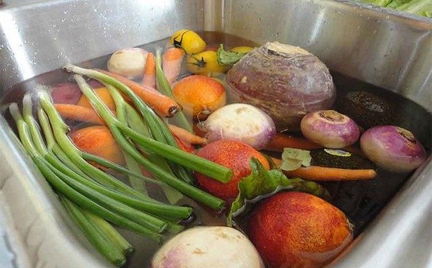 7 Simple Tips to Eliminate Pesticides and Toxins from Fruits and Vegetables