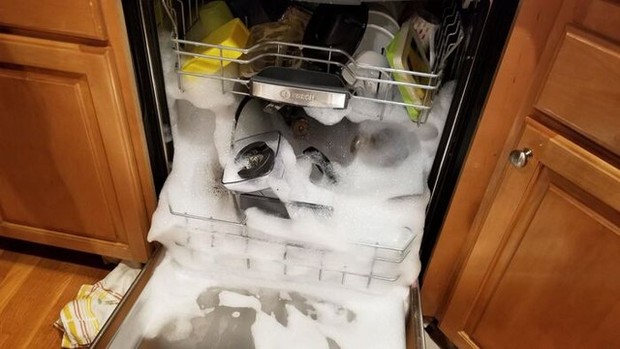 Why you shouldn’t use regular dish soap for your dishwasher? Use specialized dishwasher tablets instead if you don’t want to turn your kitchen into a mess.