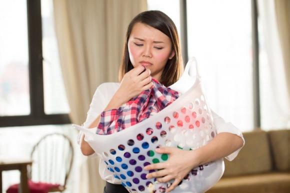 Keep your clothes smelling fresh and comfortable all day long with this simple trick that is especially useful during the rainy season.