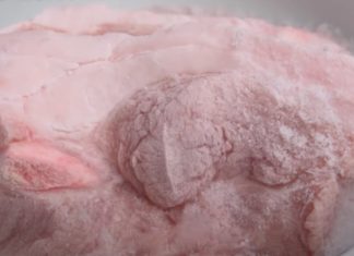 10-minute Meat Thaw: Pour this liquid on frozen meat to thaw it quickly, keeping it fresh and delicious