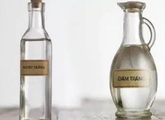 Tips to cure foot odor with white vinegar and white wine.