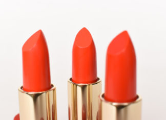 Ultimate trick to make your lipstick last all day without smudging