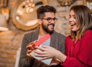 Unique and Thoughtful Gift Ideas in the form of Status Updates