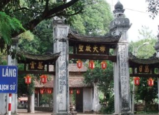 Temple Lang Pagoda, Hanoi Welcomes You in March