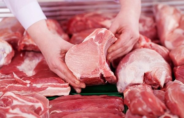 “Extend the shelf life of pork by applying a natural preservative: Stays fresh and delicious even after refrigeration”