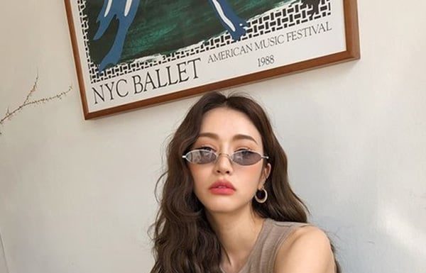 Fresh New Look for Curly Hippie Hairdo in Spring-Summer