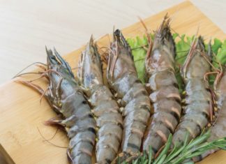 Delicious and fragrant steamed stuffed bitter melon with shrimp: a mouthwatering dish for a weekend feast