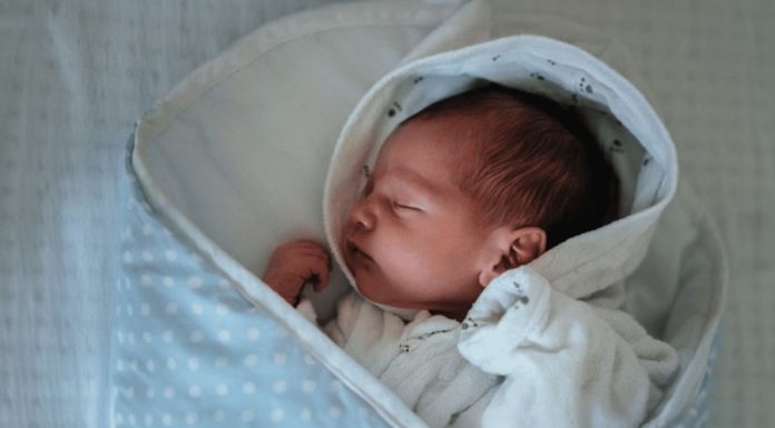 Family Struck It Rich by Having a Child at 4 Years Old: Eldest Child Grows up Wealthy and Successful, Parents Blessed