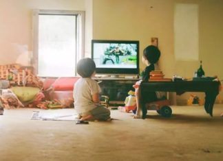 The Surprising Difference in Brain Development between Children Watching TV or Using Phones and Children Reading Books