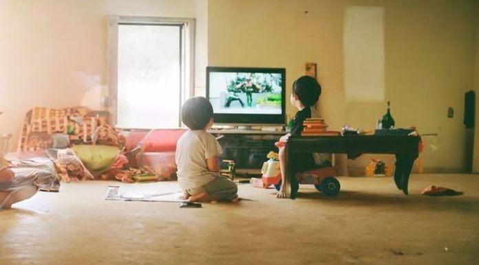 The Surprising Difference in Brain Development between Children Watching TV or Using Phones and Children Reading Books