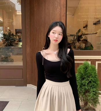 Stylish dress collection that combines elegance and functionality effectively hides imperfections for a flawless look.