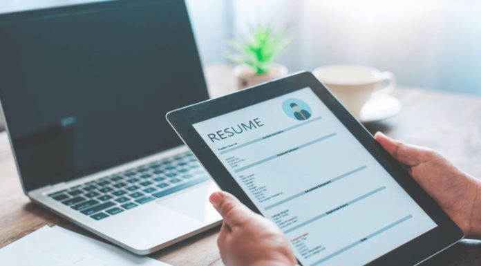 The standout features of the job search app Indeed and how to use it efficiently? Time-saving tips for job hunting?