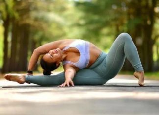 6 Essential Benefits of Yoga for People Over 40