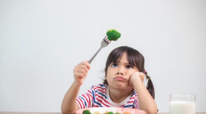 4 Common Bad Eating Habits in Children That Should Be Nipped in the Bud