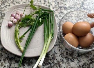 How to Make Perfectly Savory and Flavorful Fish Sauce Fried Eggs for Your Family