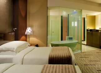 Overnight Hotel Stays: Always Leave the Bathroom Light On – Here’s the Important Reason Why