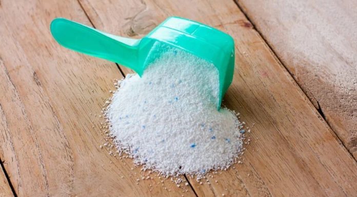 Laundry Detergent Mixed with This Magical Ingredient Creates a Potent Insecticide and Fertilizer for Thriving Plants