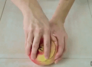 3 Quick Hacks for Effortless Pomegranate De-Seeding, Without the Mess