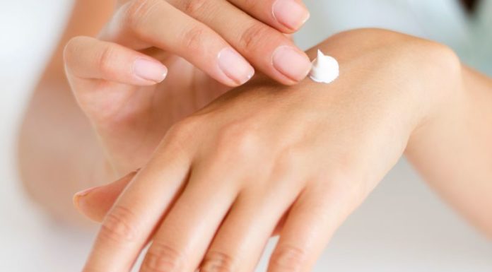 The Perfect Way to Apply Moisturizer for Radiant, Flawless Skin