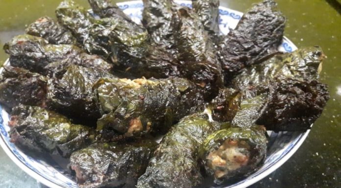 Wild leaves growing in the garden, bringing a delicious aroma to spring rolls 10 times more delicious than betel leaves, evenly golden without being greasy