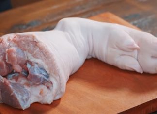 How to Boil Pig’s Feet Simply: Treat Your Family to a Delicious and Visually Appealing Dish in Just 30 Minutes