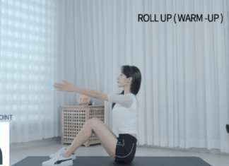 8 Simple Moves for Her to Torch Fat, Sculpt a Lean Figure with Enticing Curves