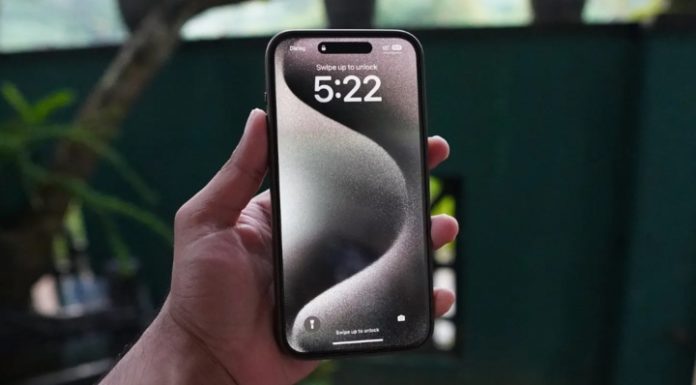 Protect Your Eyes from iPhone Nighttime Use