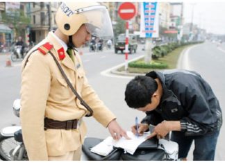 Is It Legal to Mount a Phone on a Motorbike? Latest Regulations and Penalties