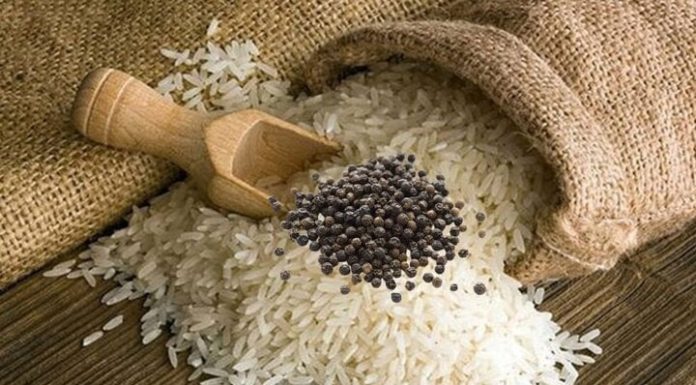 Why Should You Put a Handful of Black Pepper in Your Rice Bin?
