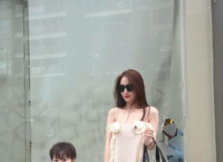 Steal the series of beautiful, eye-catching outfit formulas from “mother of one” Hoa Minzy