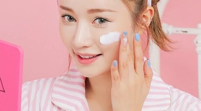 2 Simple and Cheap Ways to Maintain Youthful Skin