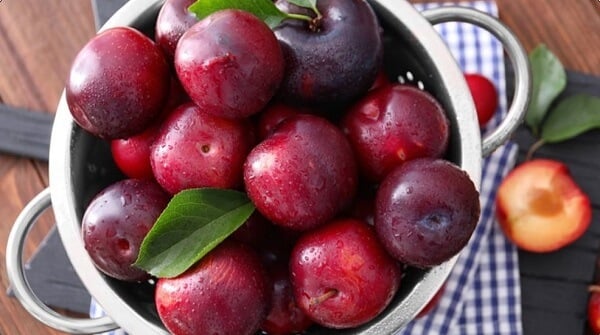 Bitter-Sweet Fruit: A Tasty Treat That Combats Cancer, Regulates Blood Sugar