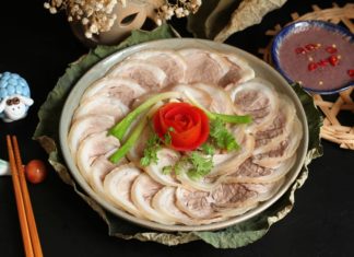 Boil Meat in Cold or Hot Water: Add This for Snowy White, Tender Meat That Never Turns Dry