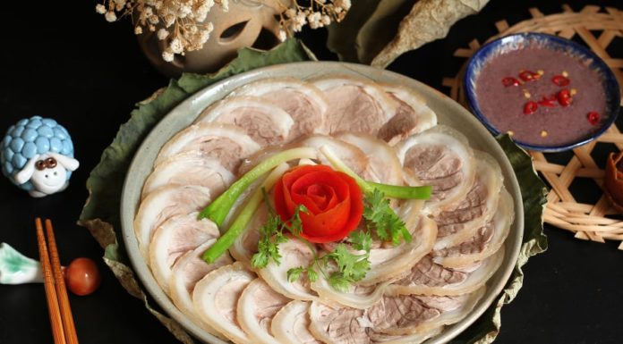 Boil Meat in Cold or Hot Water: Add This for Snowy White, Tender Meat That Never Turns Dry