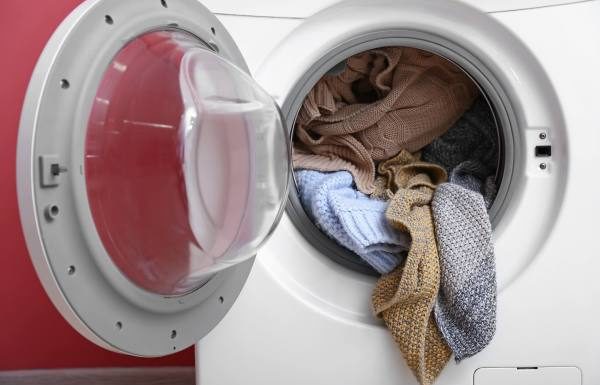 Mistaken Use of Washing Machine Leaves User Frustrated as Clothes Refuse to Dry