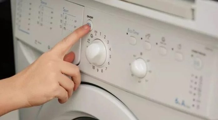 Economical Washer Boasts Advanced Water and Time-Saving Button Feature