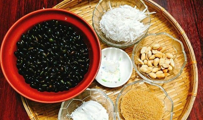 Black Bean Soup: Double the Goodness with a Kitchen Staple