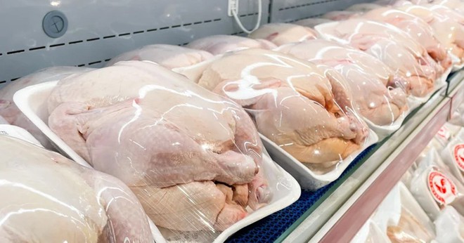 5 Signs of Chicken You Should Never Buy, No Matter How Cheap