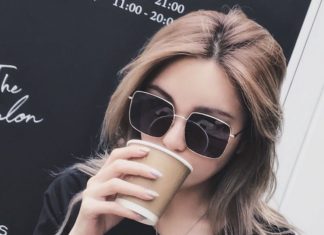 4 Accessories That Elevate Women Over 40 to Shine Anytime, Anywhere