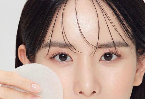 Get Rid of Dark Circles and Get Glowing Skin With This DIY Eye Mask