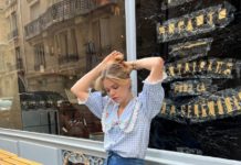 5 French Women-Approved Tops to Pair With Jeans for an Effortlessly Chic and Age-Defying Look