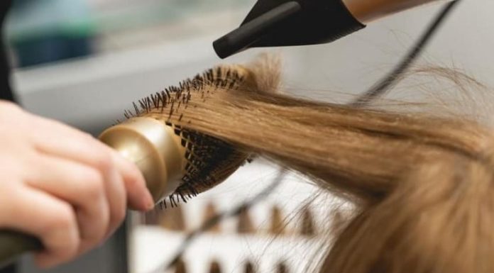 Tips to Reduce Breakage, Dryness, and Split Ends for Silky, Voluminous Hair Daily
