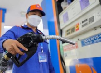 Is it Better to Fill Up Your Gas Tank or Just Put in 50 Thousand? This is How to Save Money on Gas Without Worrying About Scams.