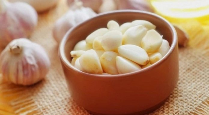 Lightning-Fast Garlic Peeling Secrets: Unlock the Odorless Delicacy