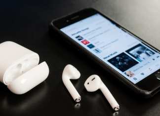 How to Identify a Low Headphone Charging Case Battery and Best Practices for Charging to Protect Your Headphones